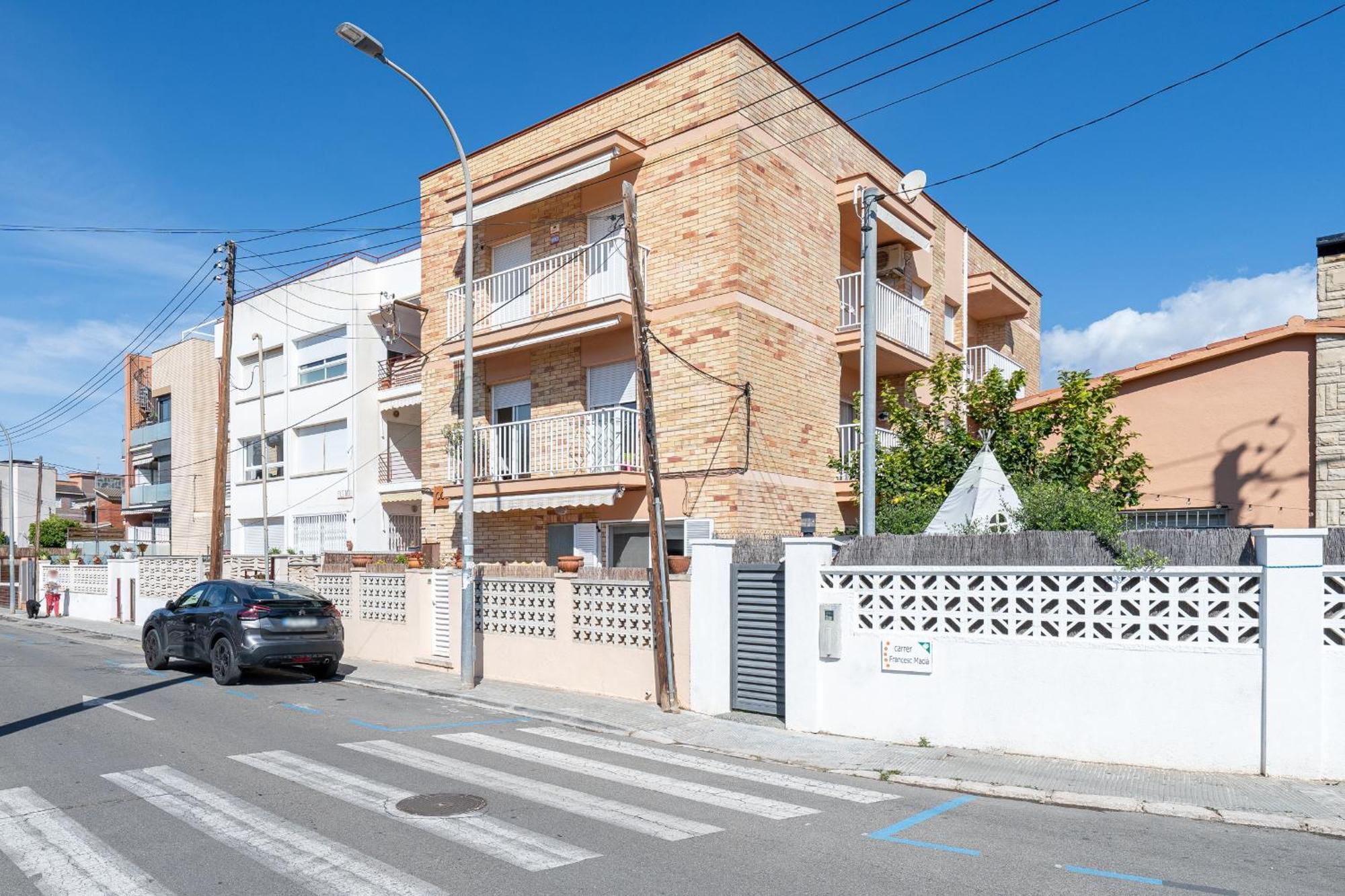Hauzify I Apartament Zulu Cubelles Bagian luar foto